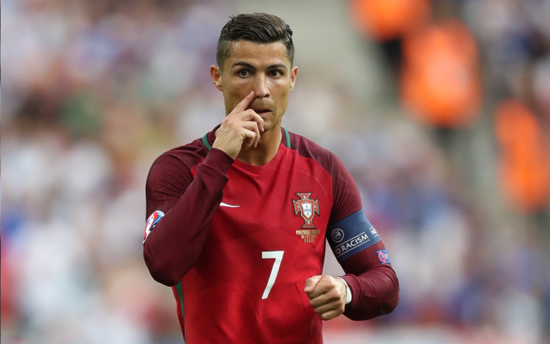 德甲：裁判争议引发热议，德甲场地